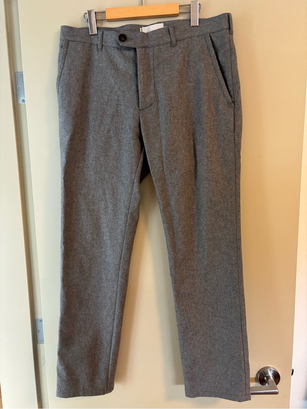 Men's Gray Wool-Blend Dress Pants - Classic Tailored Fit
